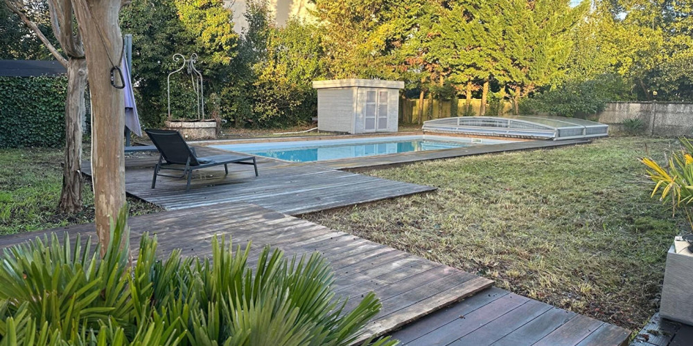 maison à LE BOUSCAT (33110)